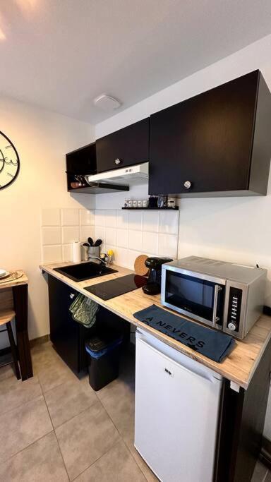 Studio En Ville เนอแวร์ ภายนอก รูปภาพ